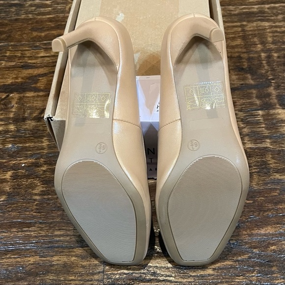 Journee collection Nude Color Square Toe Heels - Picture 5 of 7